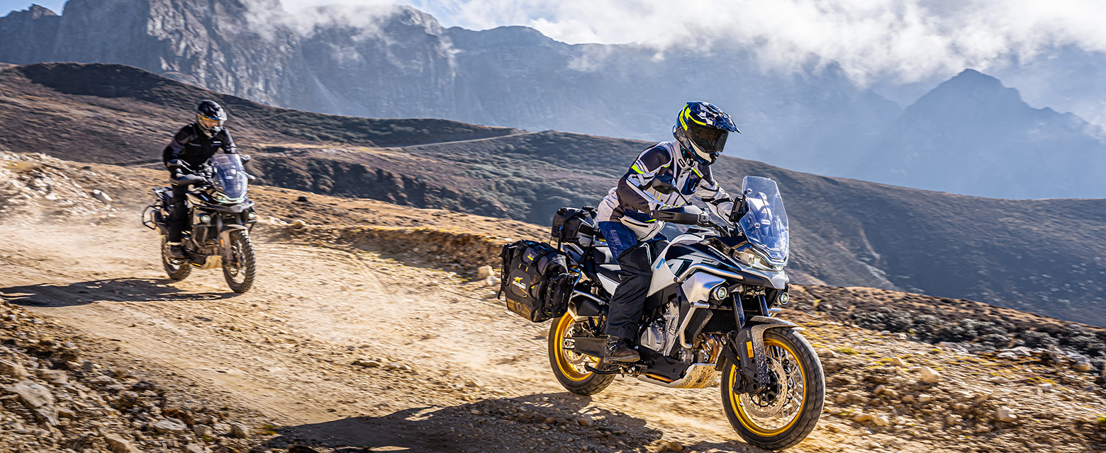 CF Moto 800MT Explorer 2025, ADV Cao Cấp Nhất, Chính Hãng, Giá Tốt tại Hà Nội