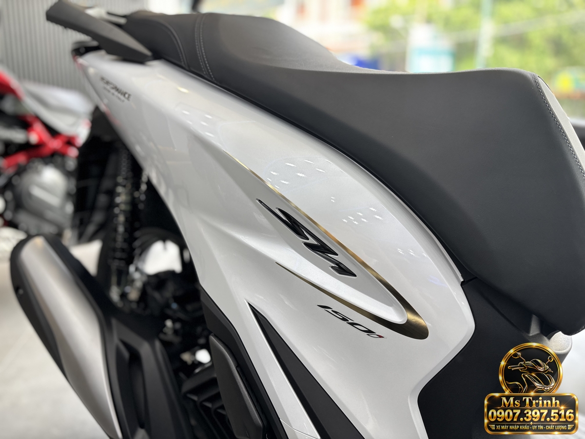 SH150i Ý 2027 màu trắng tại Hà Nội - Nhập khẩu nguyên chiếc, thiết kế sang trọng, giá tốt