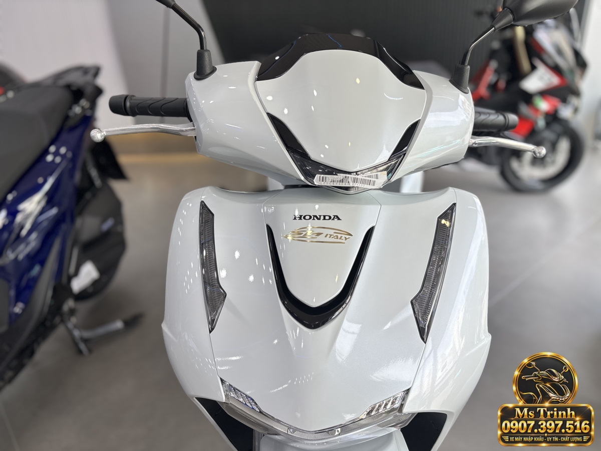 SH150i Ý 2027 màu trắng tại Hà Nội - Nhập khẩu nguyên chiếc, thiết kế sang trọng, giá tốt