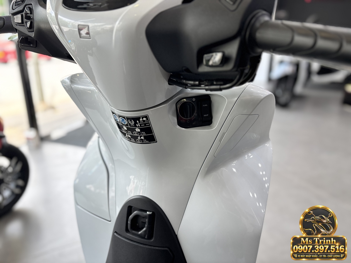 SH150i Ý 2027 màu trắng tại Hà Nội - Nhập khẩu nguyên chiếc, thiết kế sang trọng, giá tốt