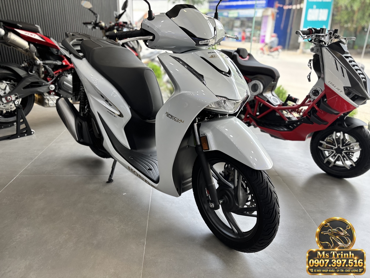 SH150i Ý 2027 màu trắng tại Hà Nội - Nhập khẩu nguyên chiếc, thiết kế sang trọng, giá tốt