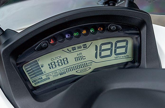 Yamaha Tricity 155 2025, Tay Ga bánh Kép Độc Đáo, Lần Đầu Tiên Có Tại Hà Nội