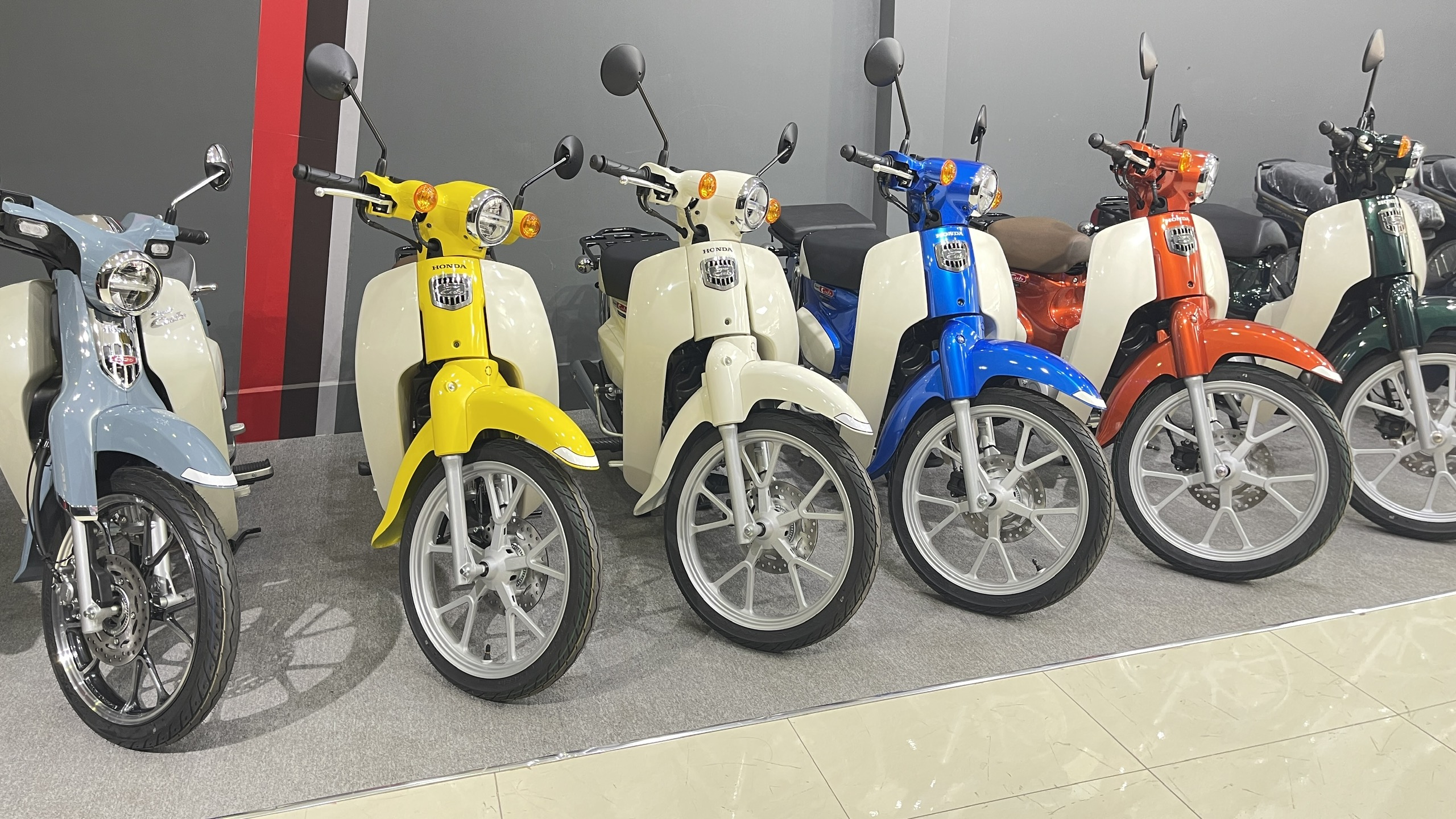 Honda Super Cub 110 ABS, Made In Japan, NK Chính Hãng, Hiếm tại Hà Nội