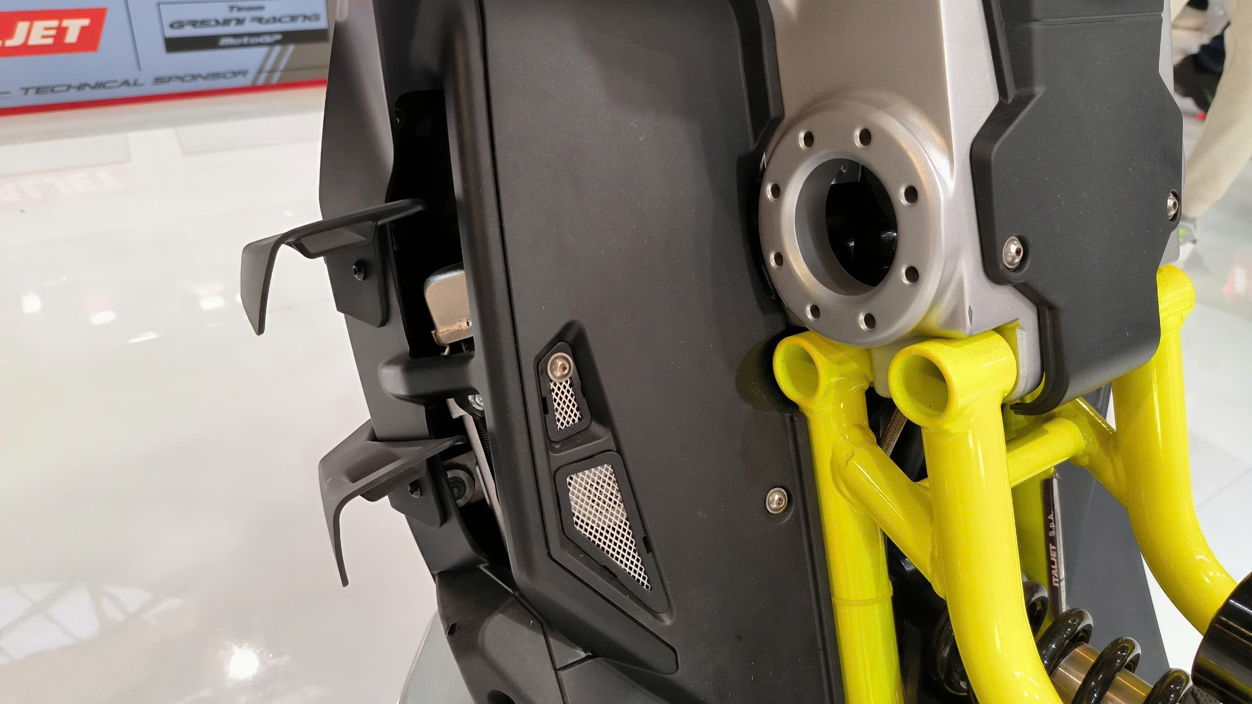 Italjet Dragster 300, Xe Tay Ga Thể Thao Thương Hiệu Từ Italy tại Hà Nội