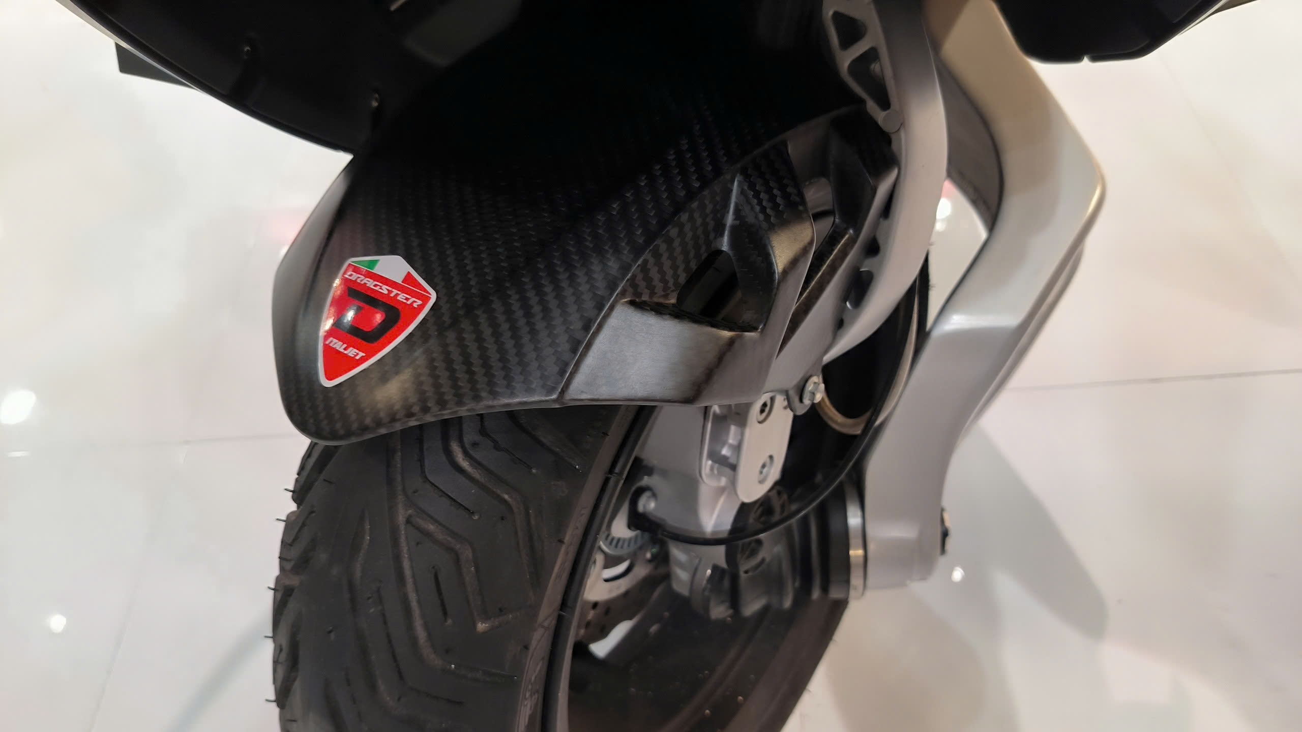 Italjet Dragster 300, Xe Tay Ga Thể Thao Thương Hiệu Từ Italy tại Hà Nội