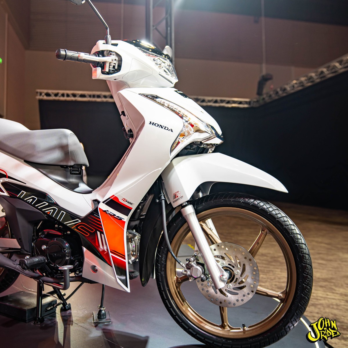 Honda Wave 125 Special Edition 2025 nhập Thái Lan tại Hà Nội