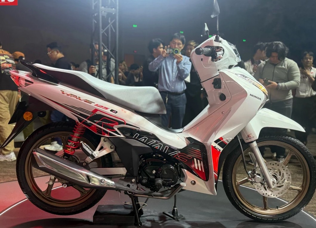 Honda Wave 125 Special Edition 2025 nhập Thái Lan tại Hà Nội