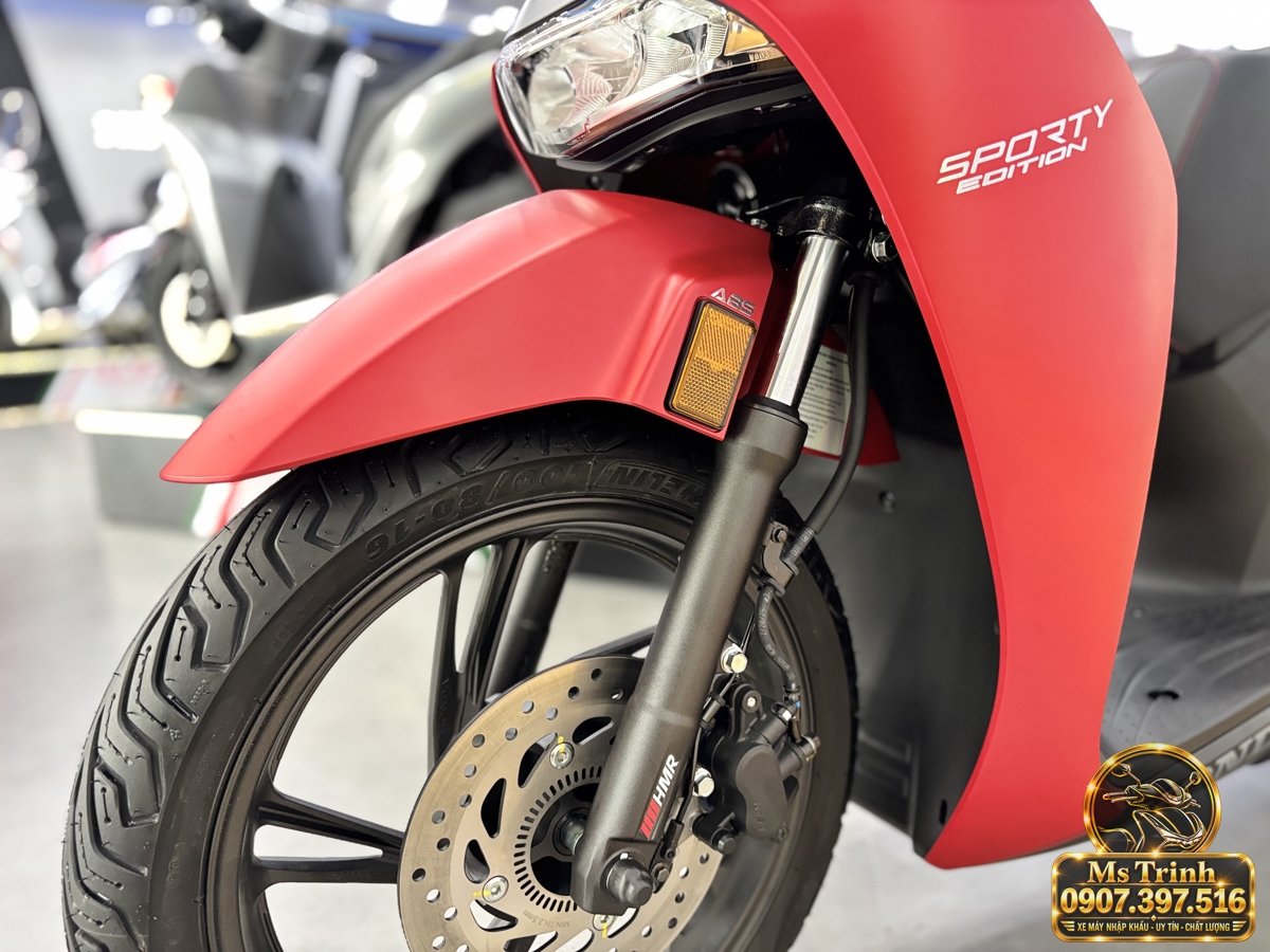 Hình ảnh giới thiệu Honda SH150i nhập khẩu Ý màu đỏ 2027 tại cửa hàng CubShop Premium